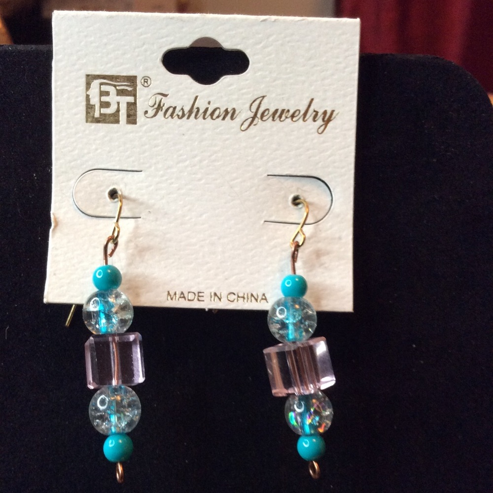 Handmade Radiant Fashion earrings for you